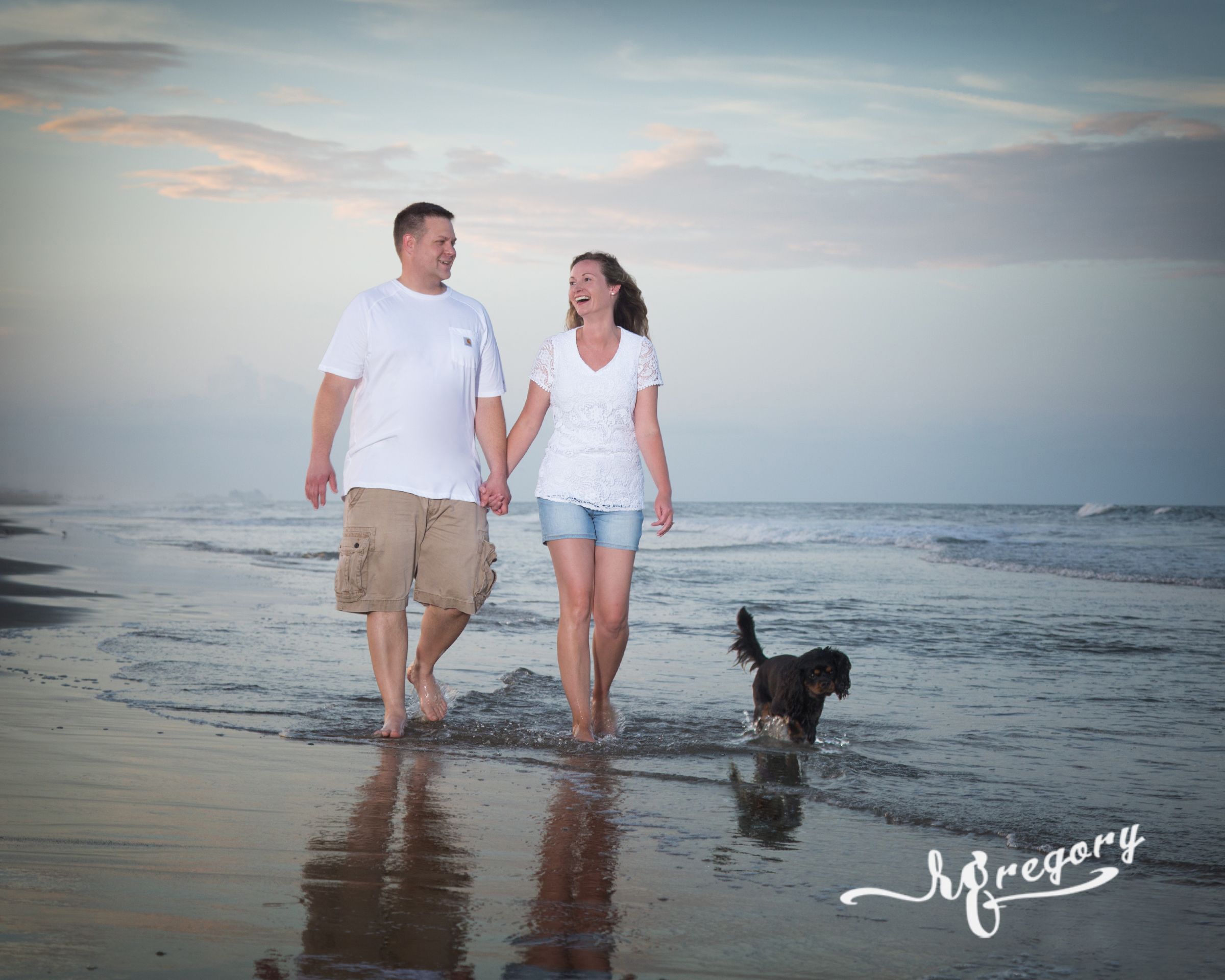Buchannen couple and pet dog va beach pics