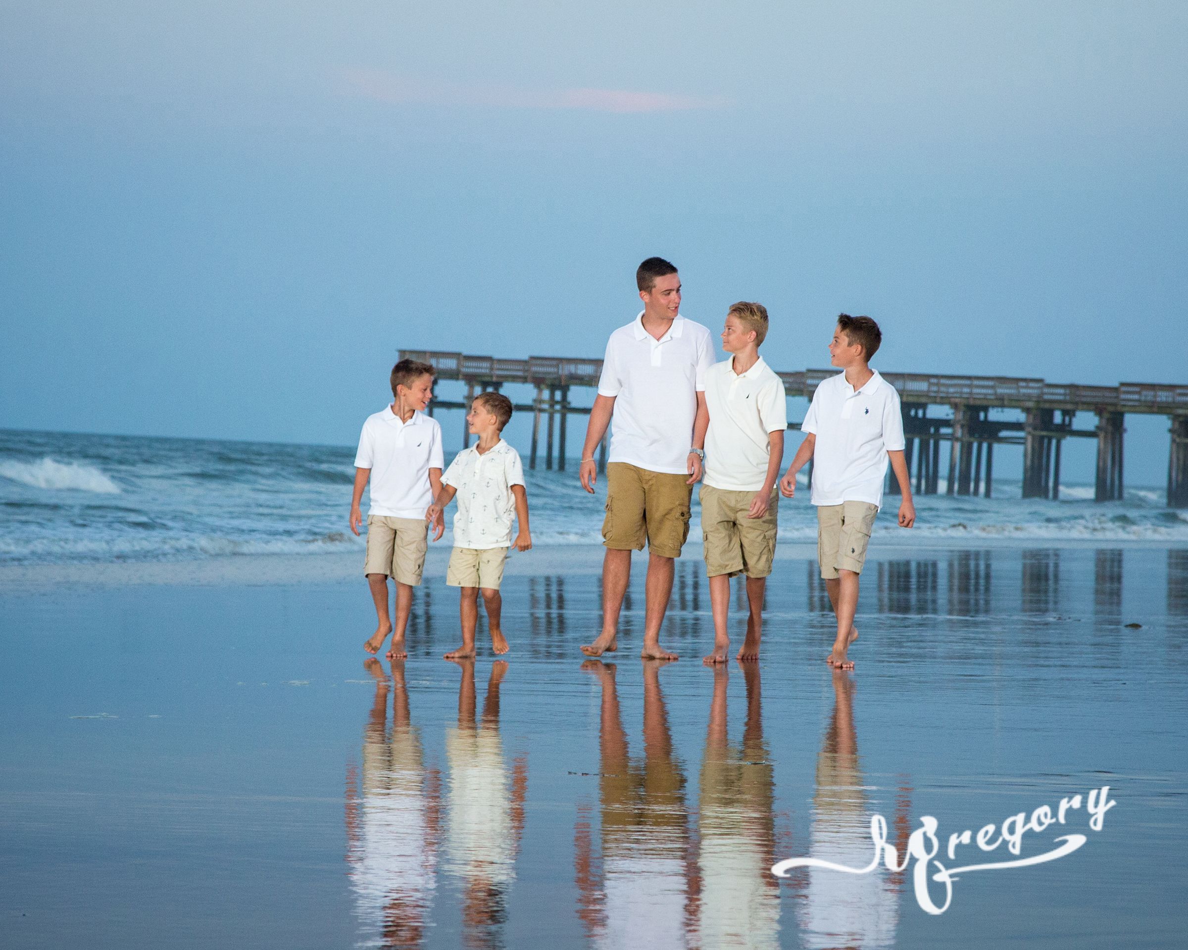 Replogle family children photo reflection on wet beach