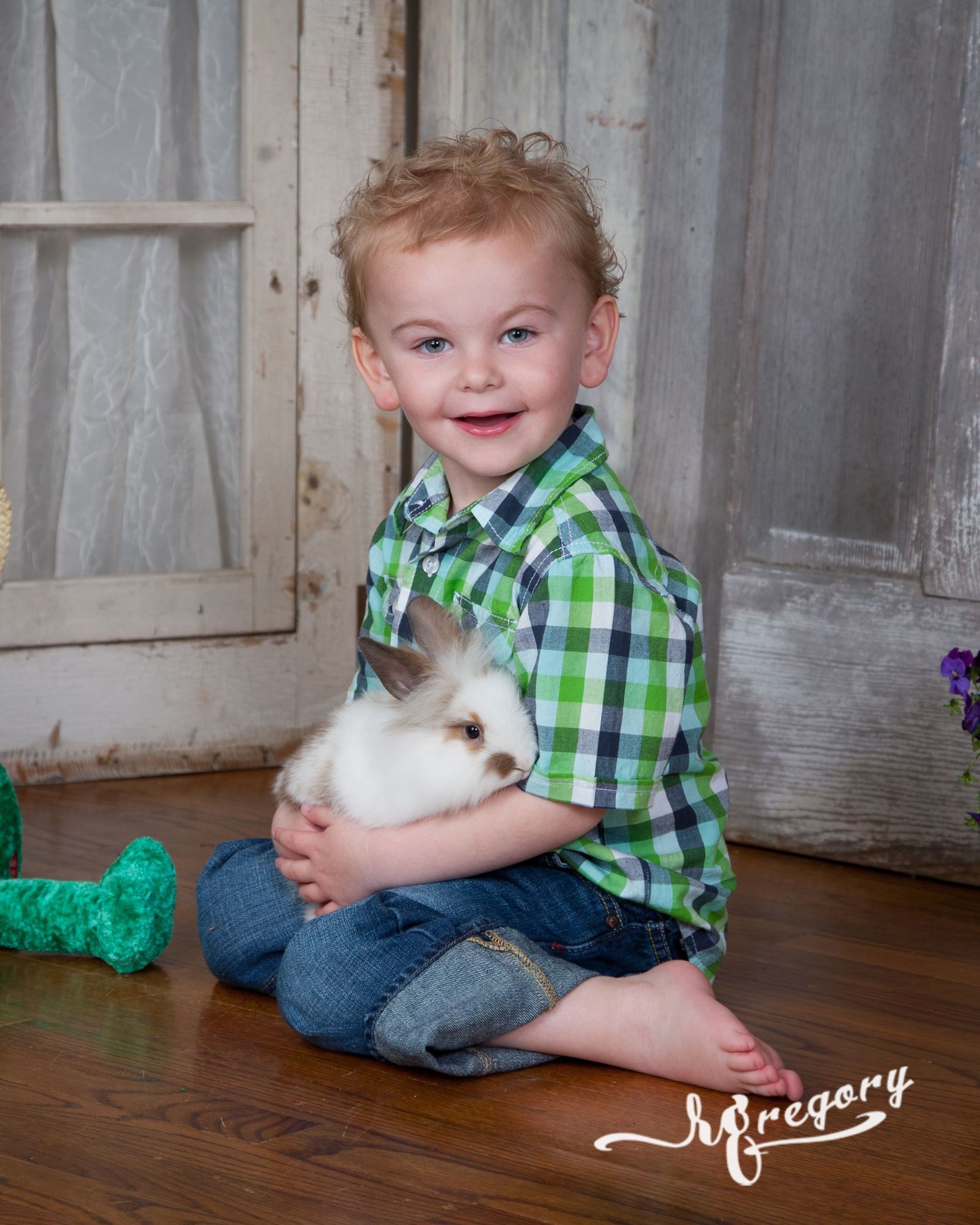 spring portraits for children and bunnies